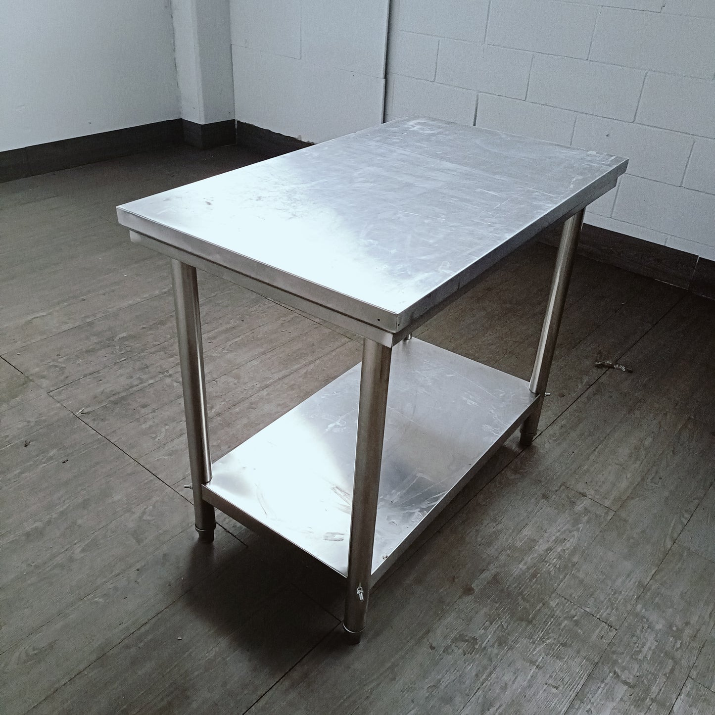 tavolo acciaio inox 100x60 con ripiano inferiore