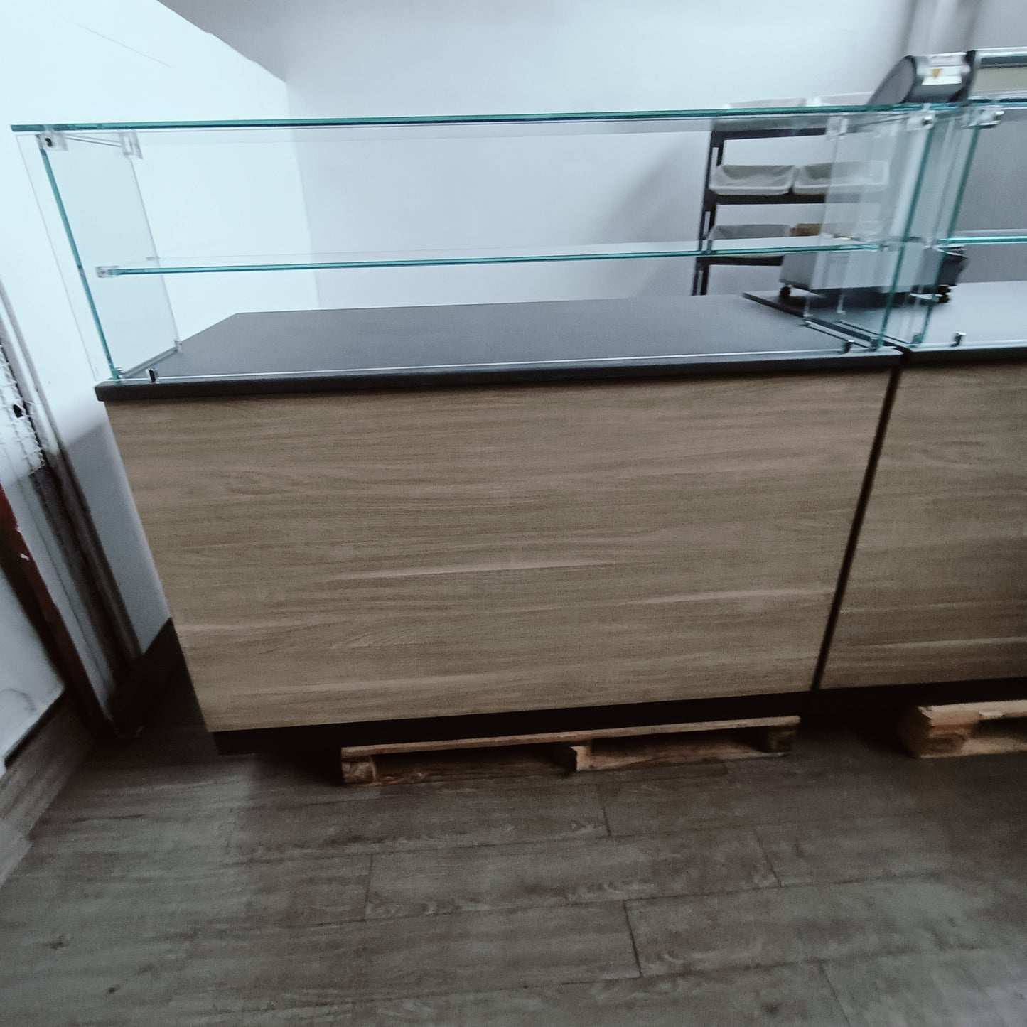 Banco Espositivo - Dimensioni 300x82x137 cm -